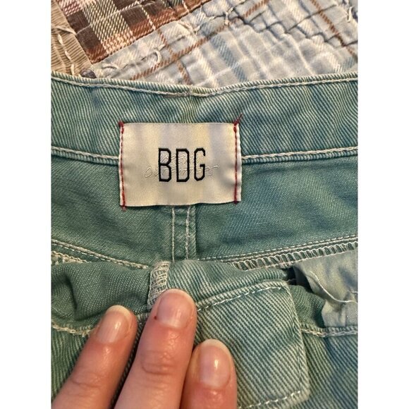 BDG Cutoff Carpenter Short Urban Outfitters Size 31 Green - Picture 7 of 8